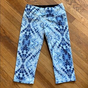 VS Sport Capri pants